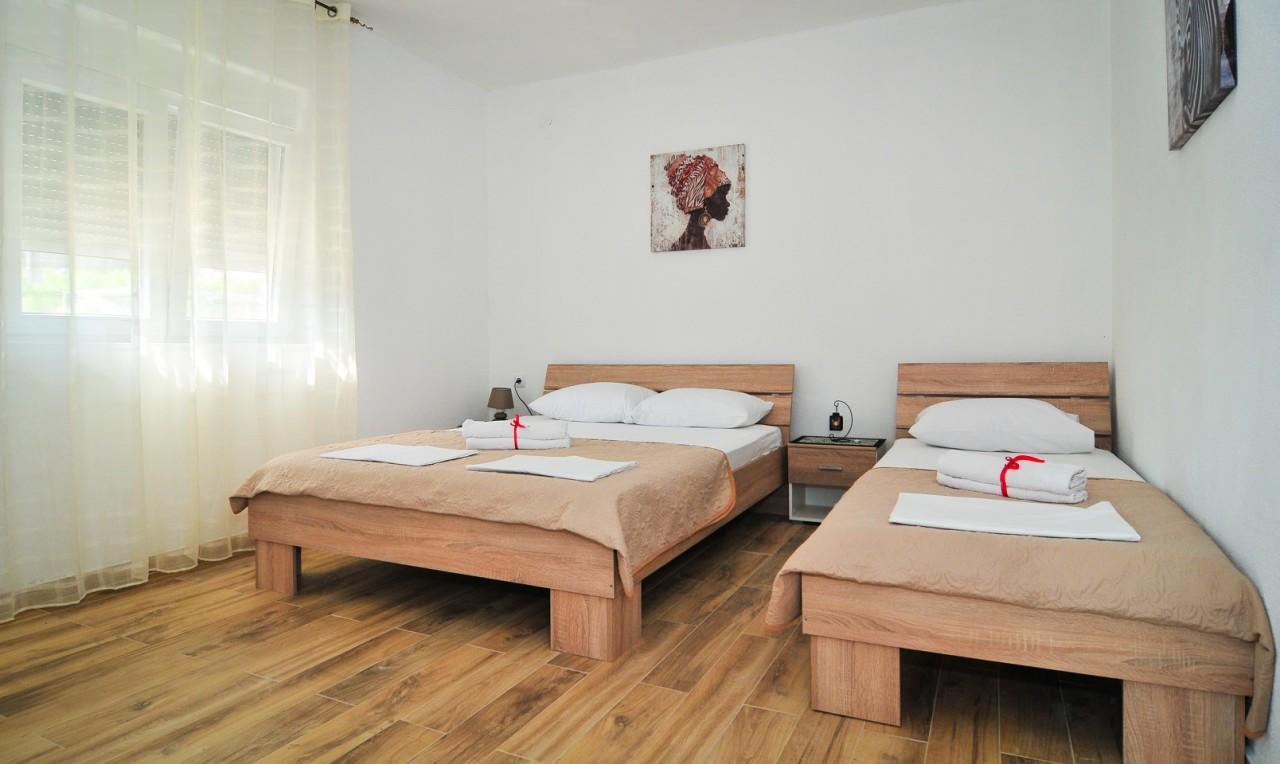 Apartmani Bekonja Tivat Exterior photo